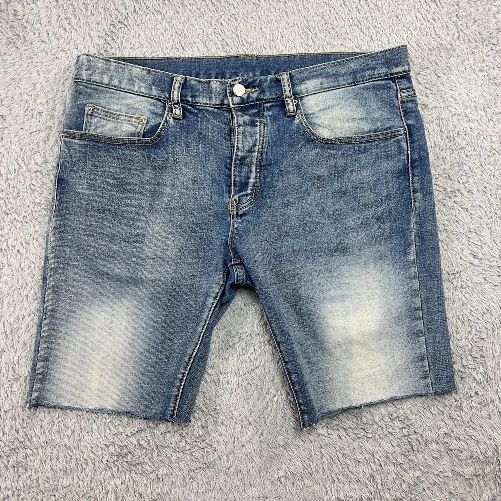 MNML Men's 34 Distressed Denim Shorts Fits Like 35 Light Wash Raw Hem Streetwear